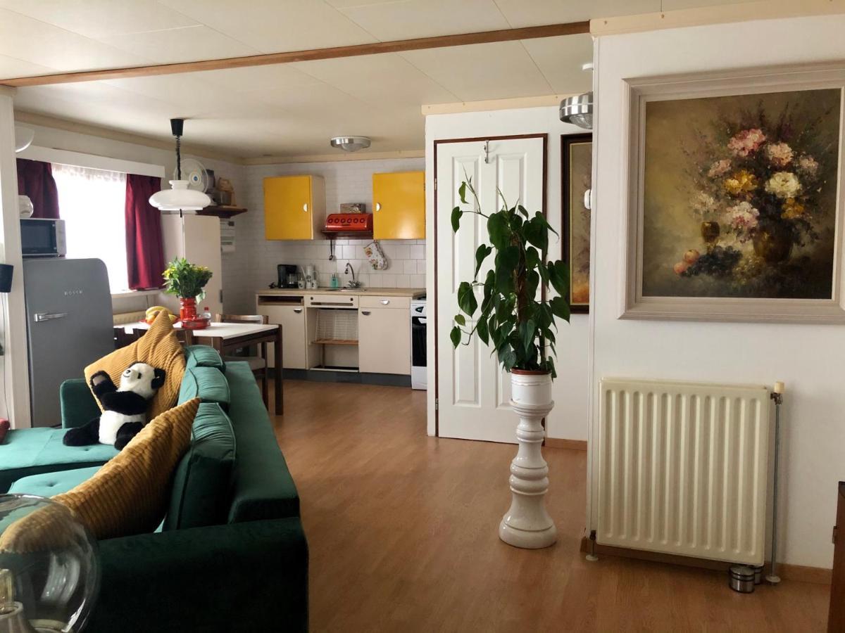 Retro Relax Resort Midden In Het Bos Op De Veluwe In Putten Eksteriør bilde