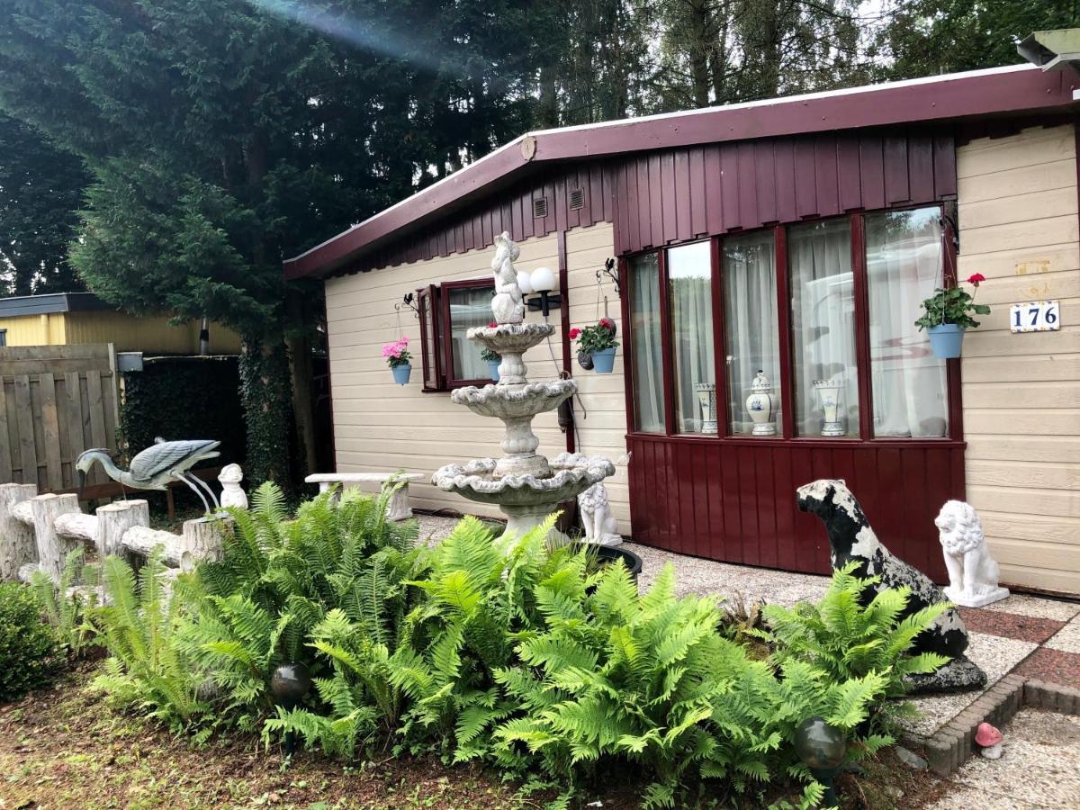 Retro Relax Resort Midden In Het Bos Op De Veluwe In Putten Eksteriør bilde